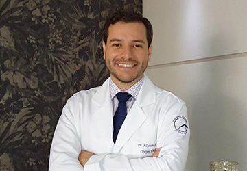 Dr. Allysson Gomes - Cirurgião Plástico